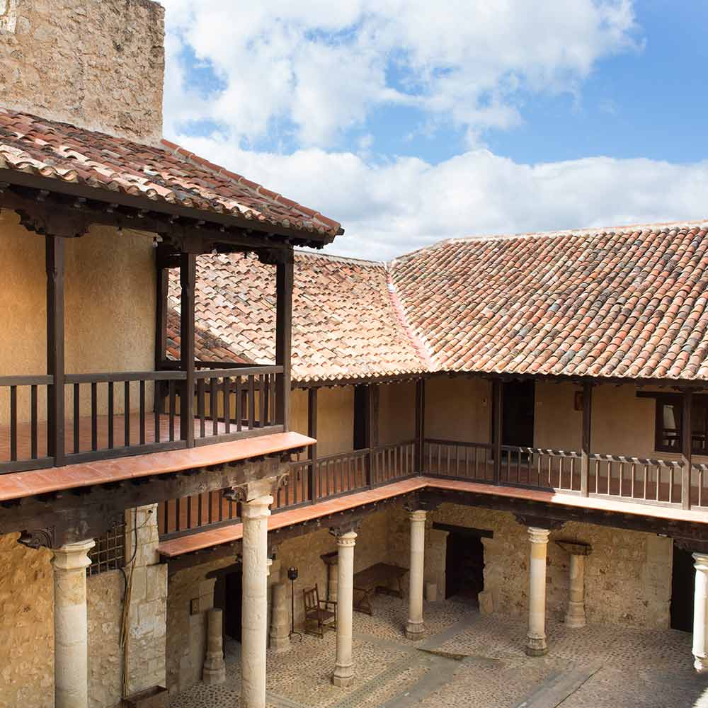 castillo - La Tejera y El Pinico, casa rural en Yeste Albacete